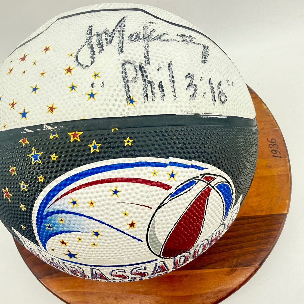 Harlem Ambassadors Globetrotters Basketball White Black Signed Autographed